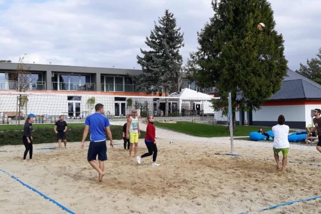 Hedon Brewing Niko Apartment - 200 Meter To The Beach Balatonvilágos Exteriör bild